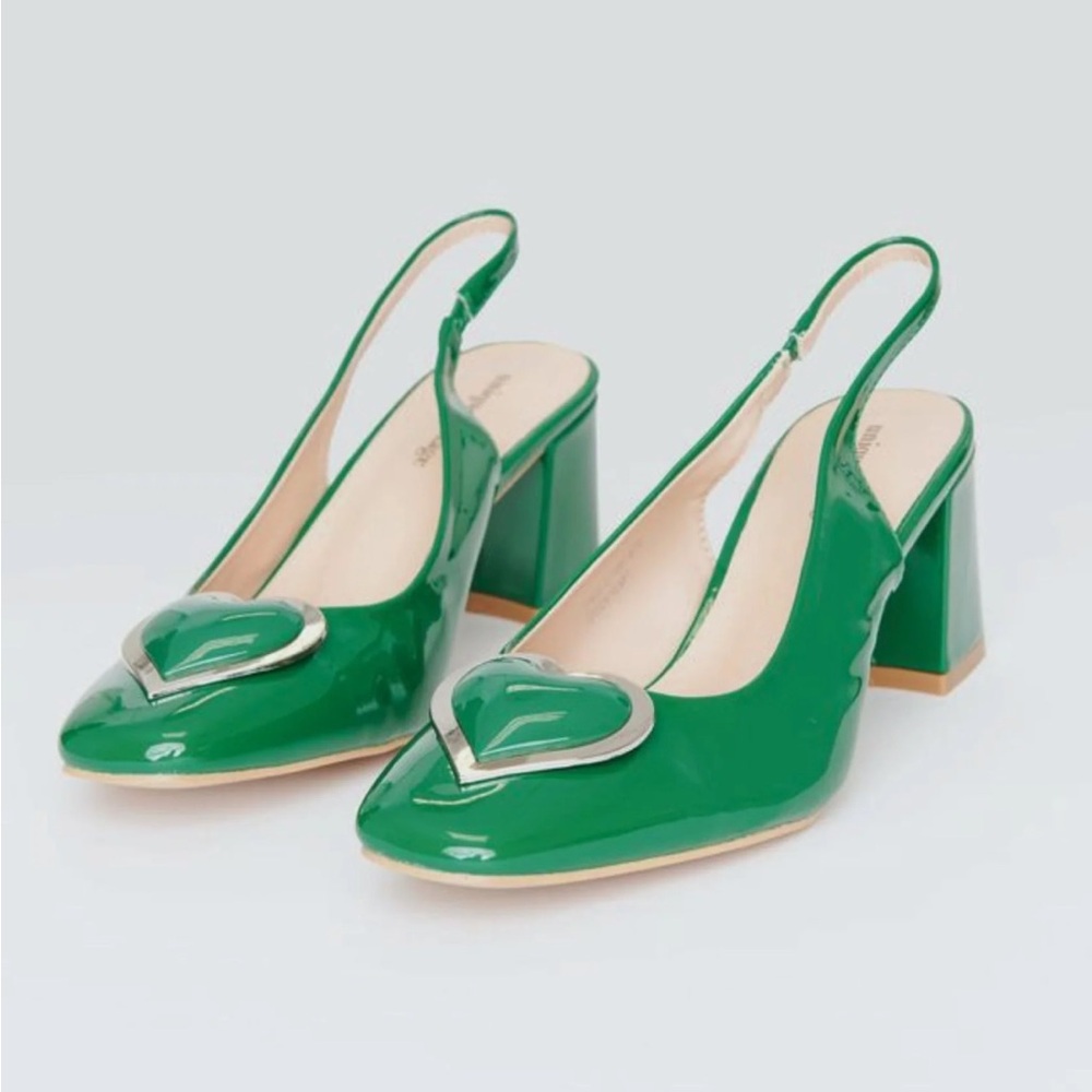 NEW STUNNING! Unique Vintage Green Slingback Heels